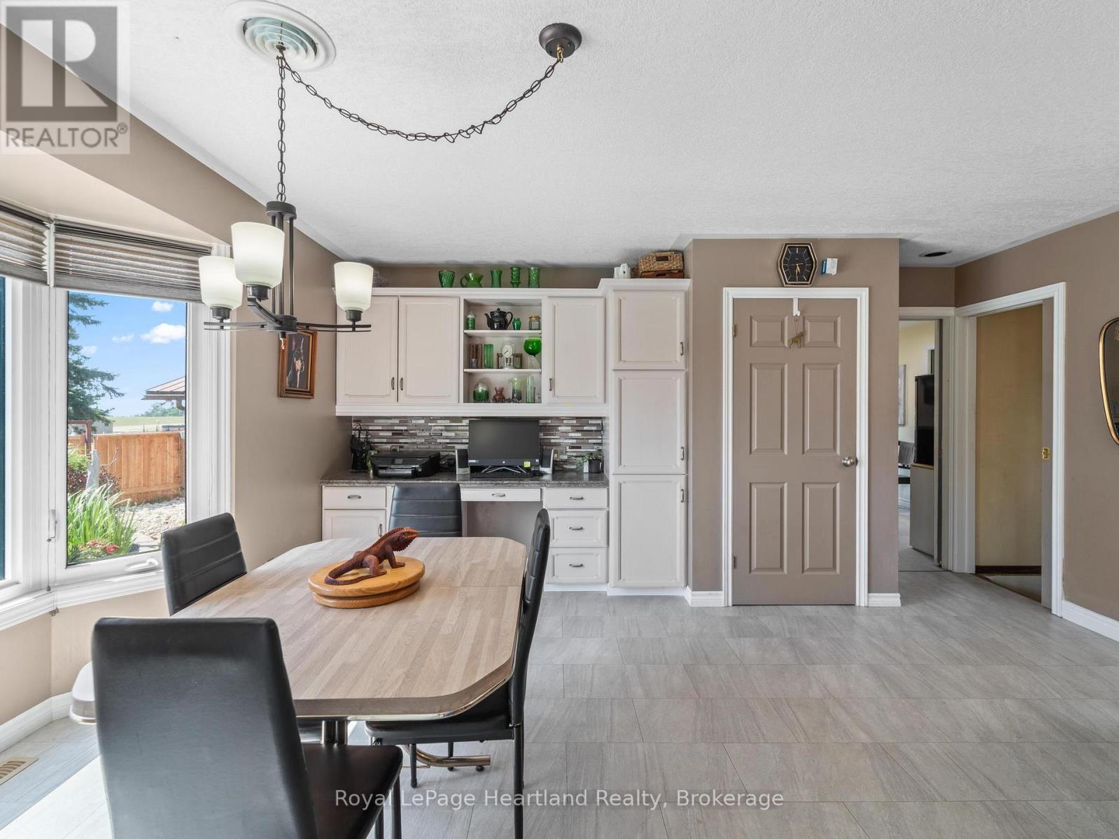 366 Suncoast Drive W, Goderich, Ontario  N7A 4B8 - Photo 14 - X12313524
