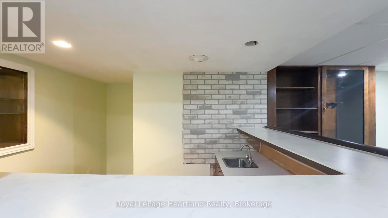366 Suncoast Drive W, Goderich, Ontario  N7A 4B8 - Photo 31 - X12313524