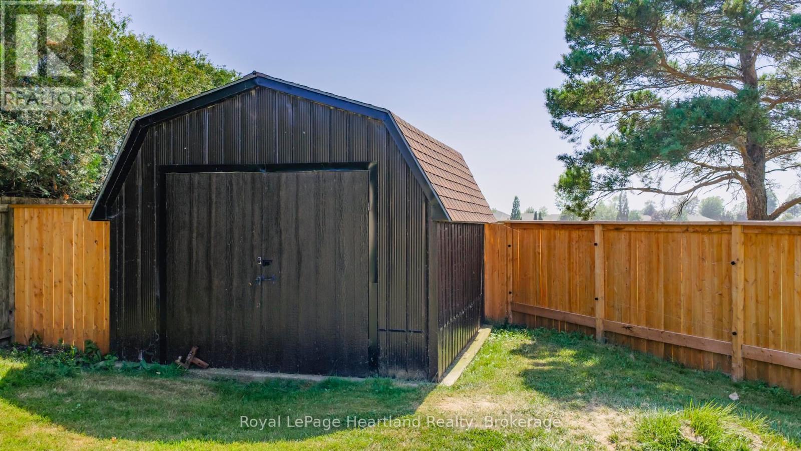 366 Suncoast Drive W, Goderich, Ontario  N7A 4B8 - Photo 44 - X12313524