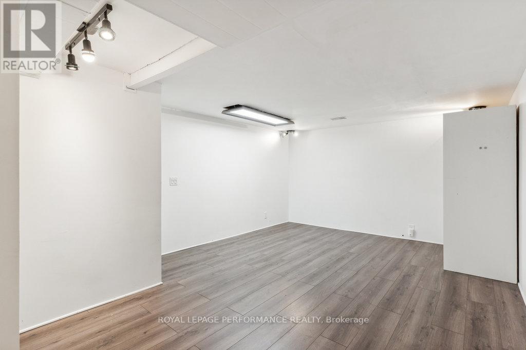 1932 Marquis Avenue, Ottawa, Ontario  K1J 8J2 - Photo 38 - X12313572