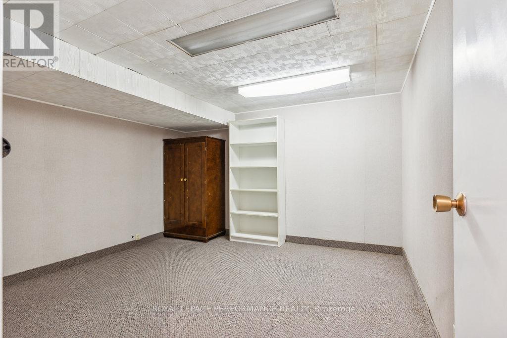 1932 Marquis Avenue, Ottawa, Ontario  K1J 8J2 - Photo 41 - X12313572