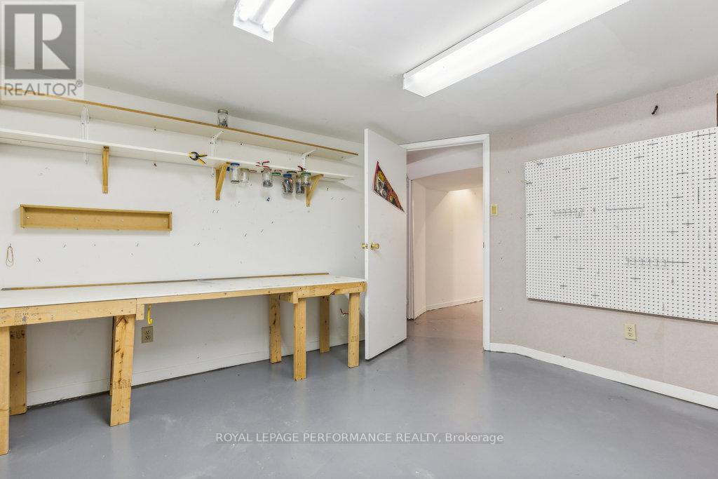 1932 Marquis Avenue, Ottawa, Ontario  K1J 8J2 - Photo 42 - X12313572