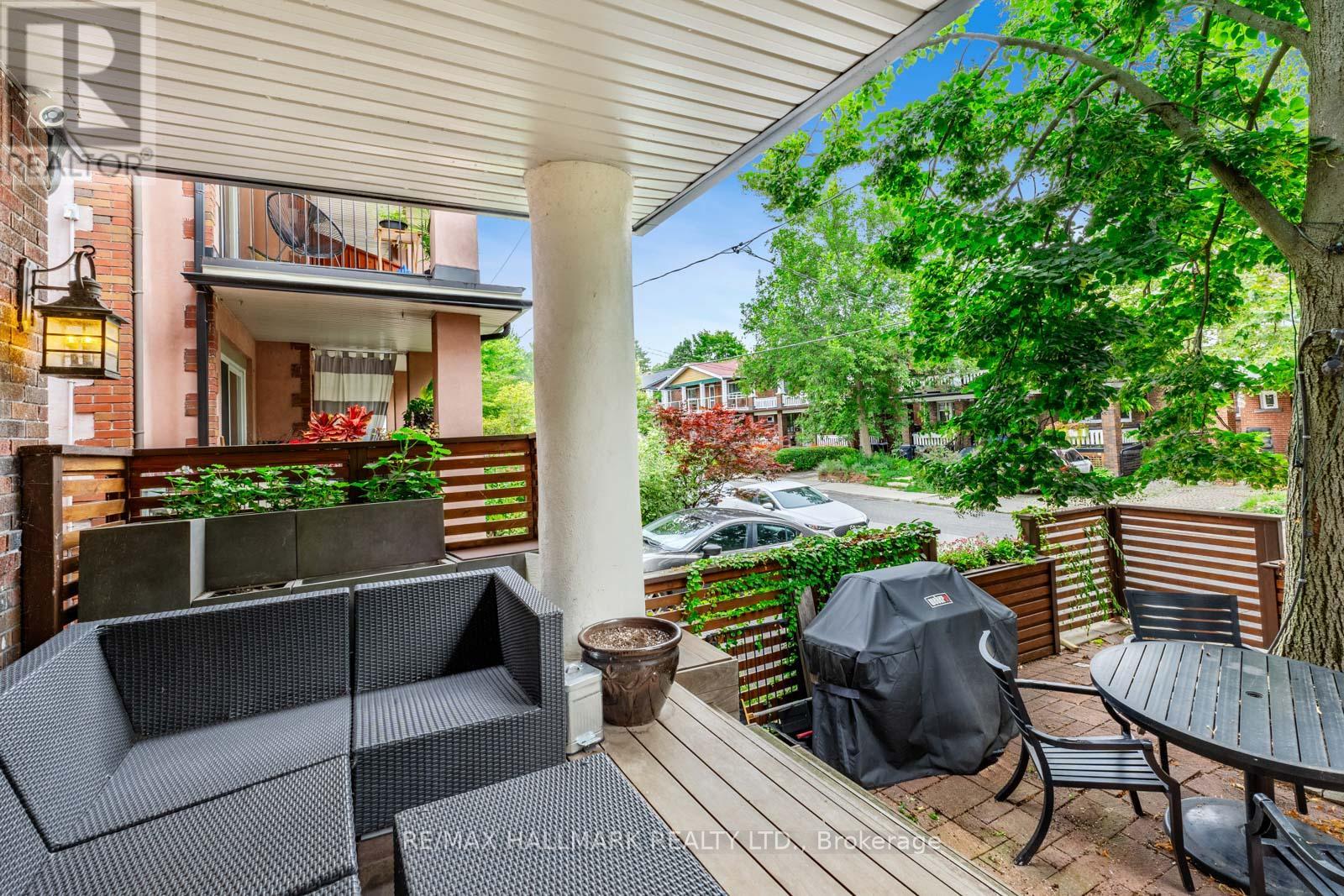 Main - 24 Hammersmith Avenue, Toronto, Ontario  M4E 2W4 - Photo 2 - E12313470