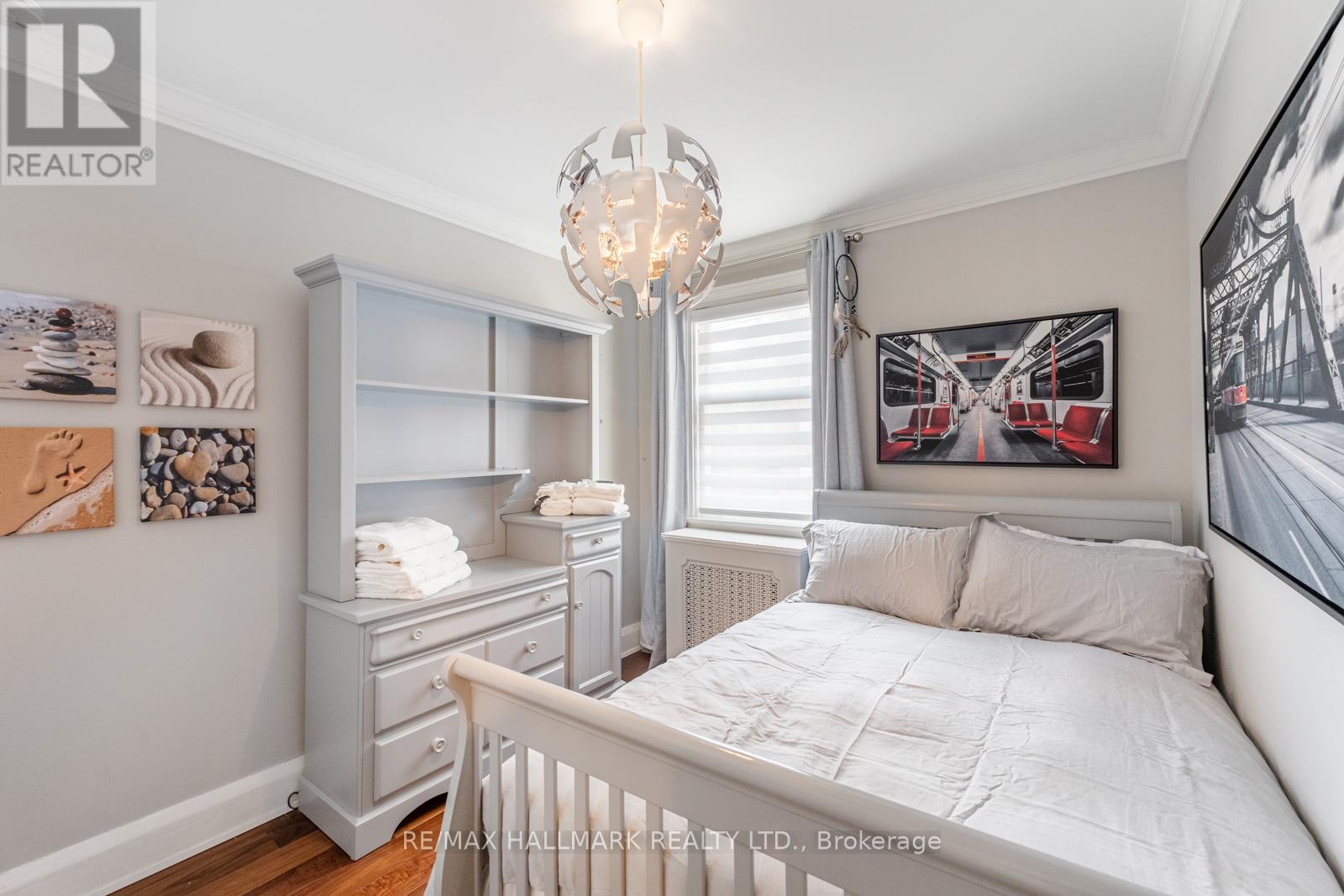 Main - 24 Hammersmith Avenue, Toronto, Ontario  M4E 2W4 - Photo 25 - E12313470