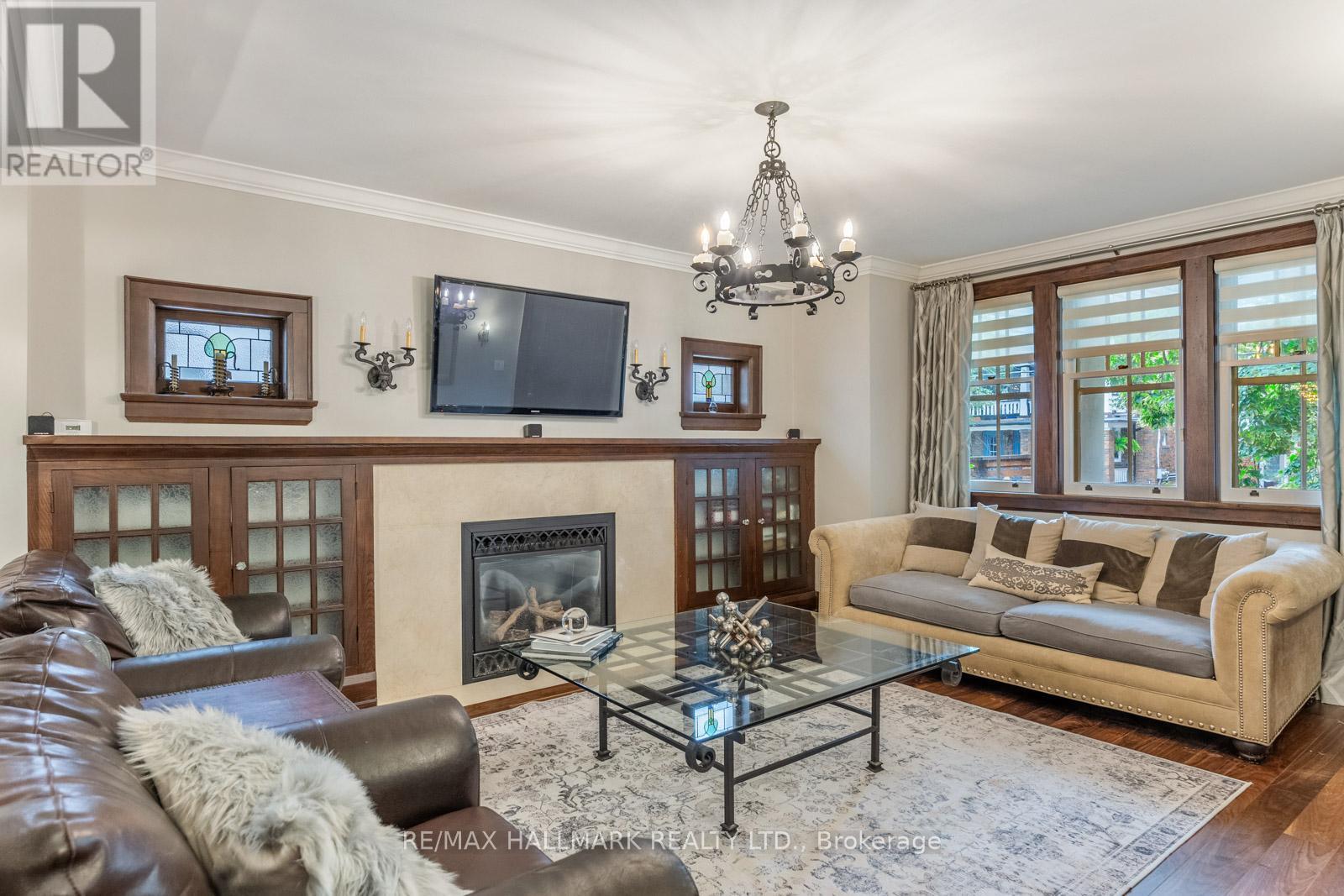 Main - 24 Hammersmith Avenue, Toronto, Ontario  M4E 2W4 - Photo 6 - E12313470
