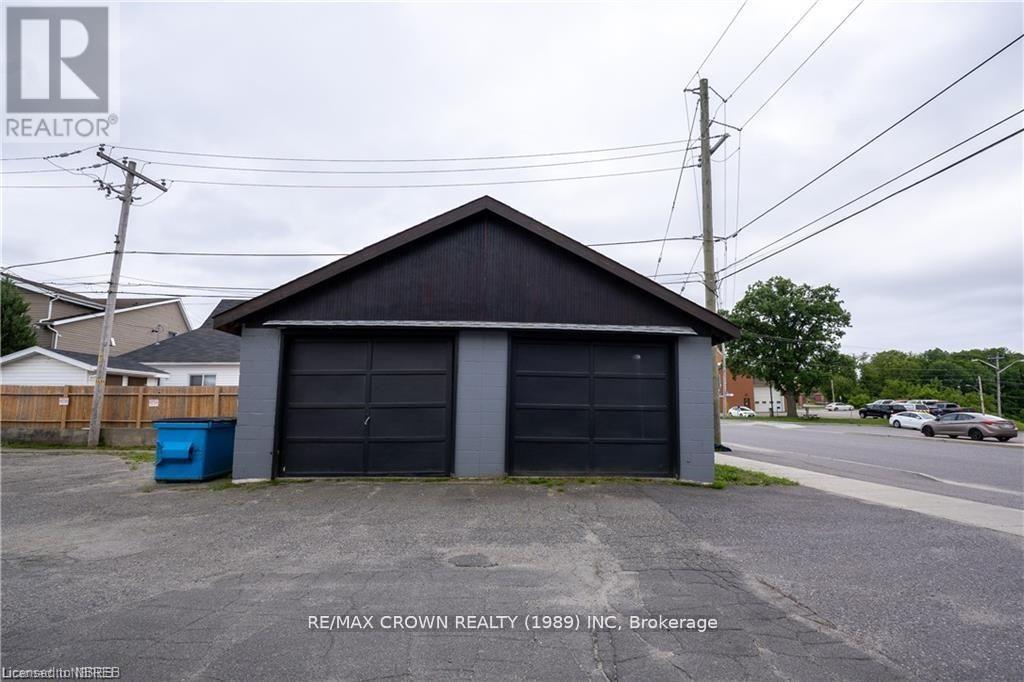 209 King Street, West Nipissing, Ontario  P2B 3B1 - Photo 14 - X12313543