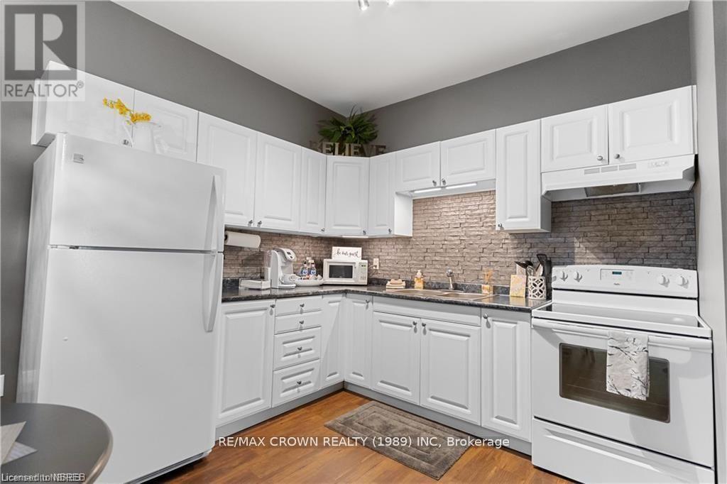 209 King Street, West Nipissing, Ontario  P2B 3B1 - Photo 22 - X12313543