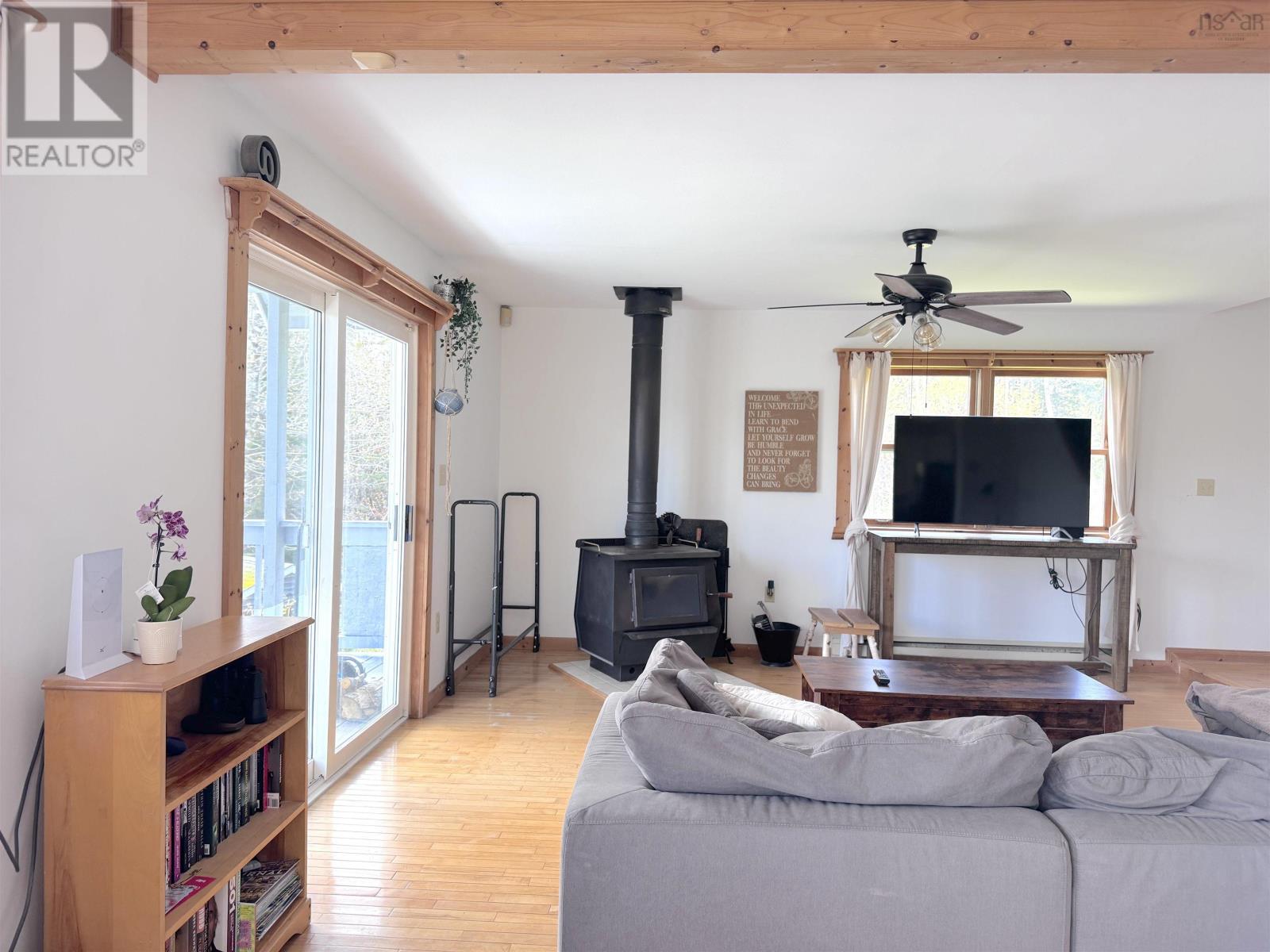 215 Helmuts Lane, Cleveland, Nova Scotia  B0E 1J0 - Photo 12 - 202511602