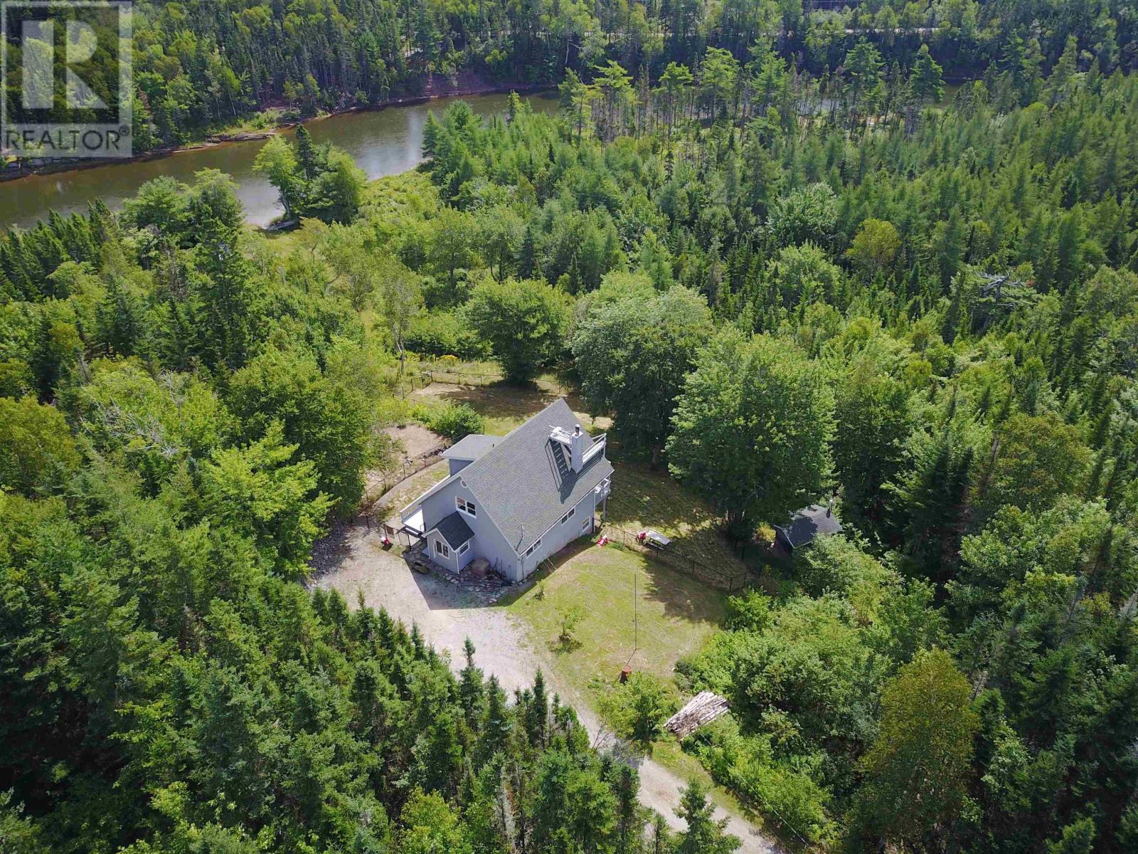 215 Helmuts Lane, Cleveland, Nova Scotia  B0E 1J0 - Photo 2 - 202511602