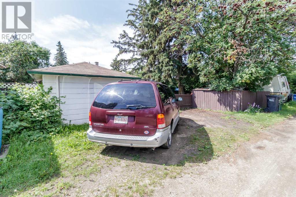 Property at 5414 38 Street image 5