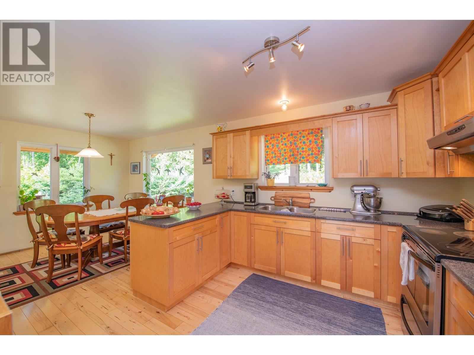 296 Trinity Valley Road, Lumby, British Columbia  V0E 2G4 - Photo 16 - 10357424