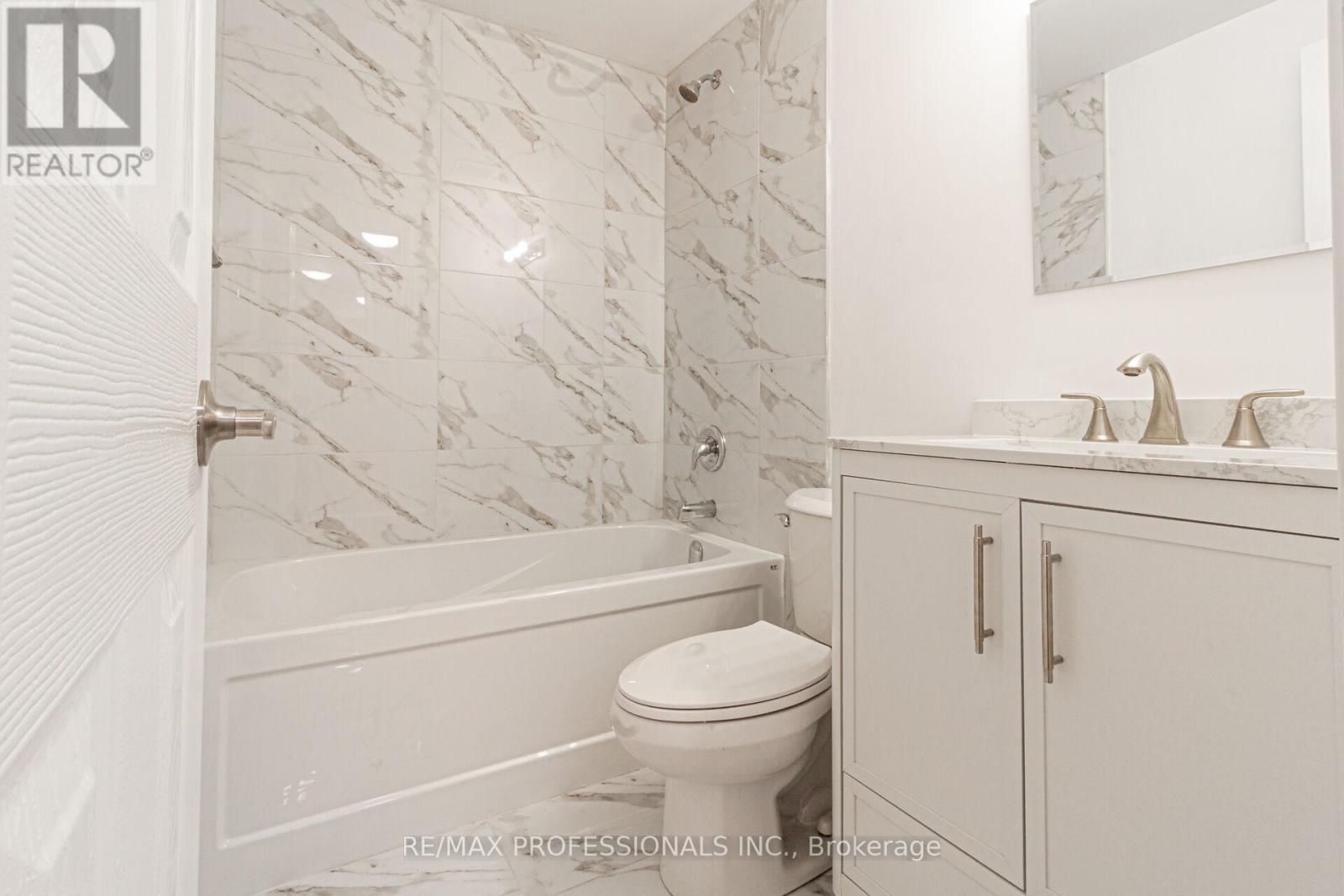 49 - 2035 South Millway, Mississauga, Ontario  L5L 1R7 - Photo 15 - W12313478
