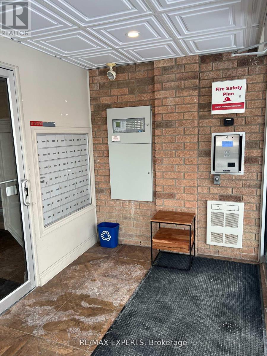 Property at 404 - 345 BRIARMEADOW DRIVE image 4