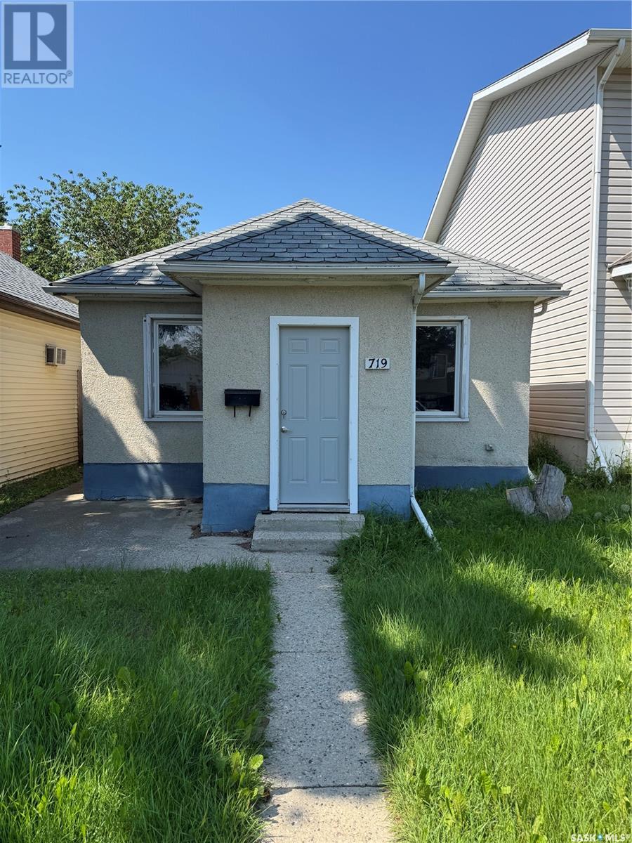 719 N AVENUE S, Saskatoon, Saskatchewan