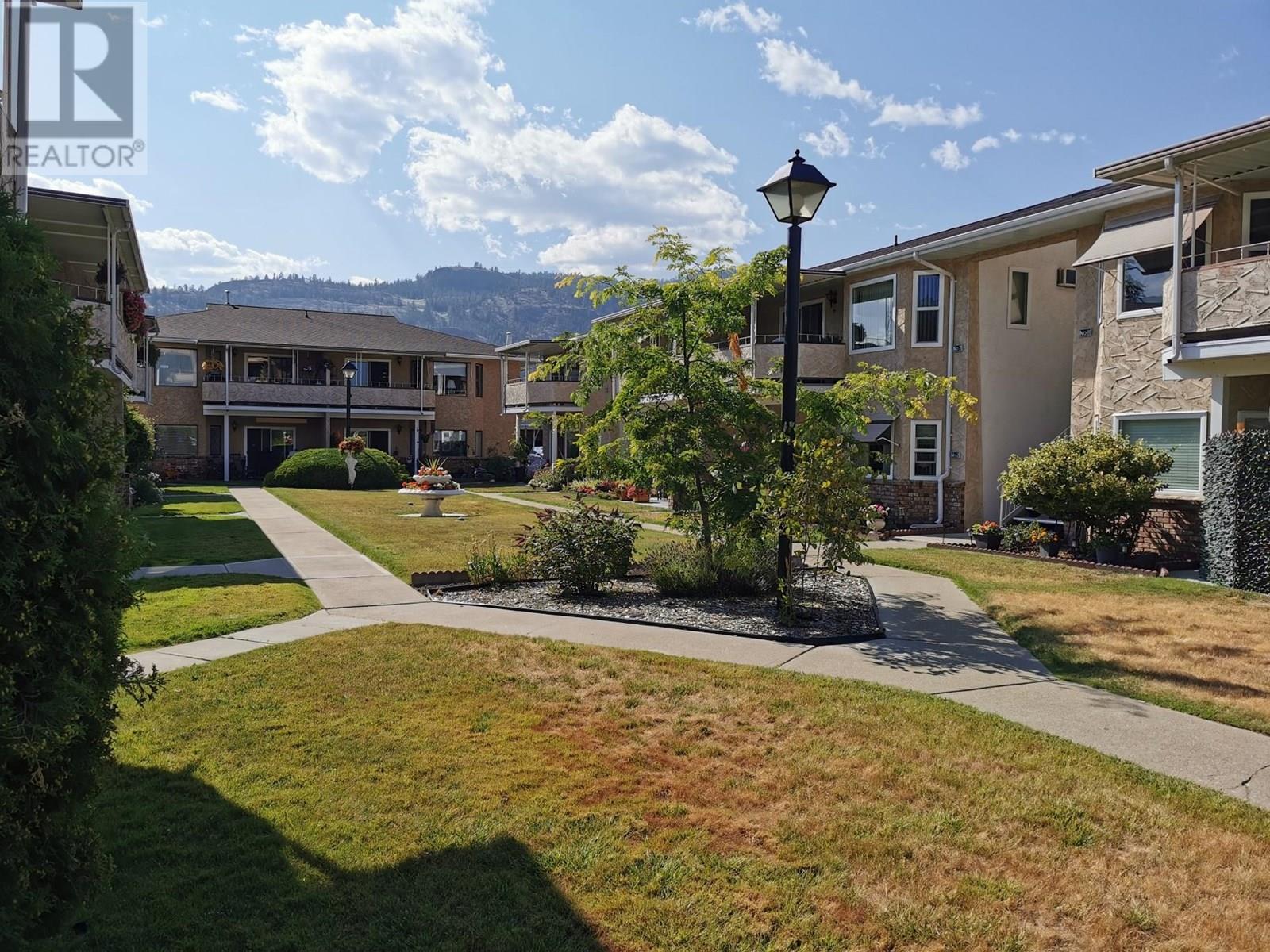 Property at 13620 Victoria Road N Unit# 11 image 1