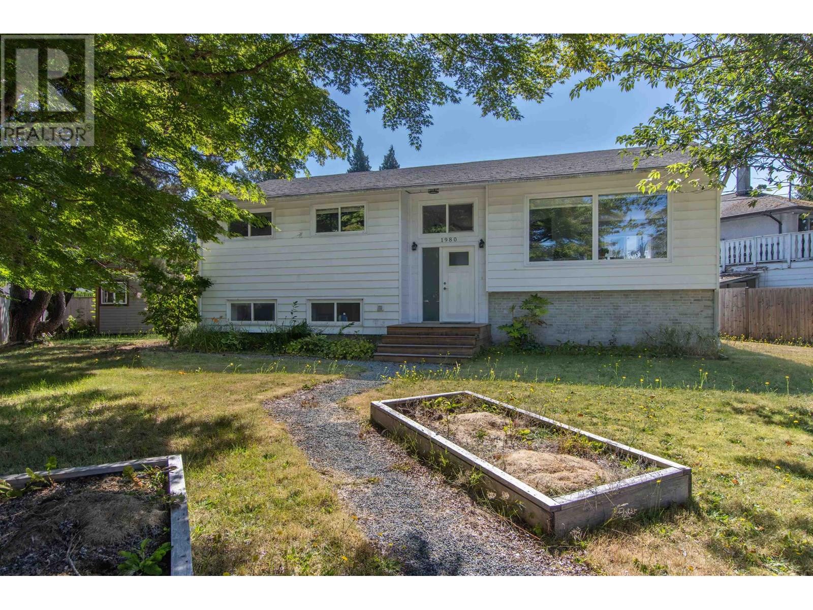 Property at 1980 GARIBALDI WAY image 3