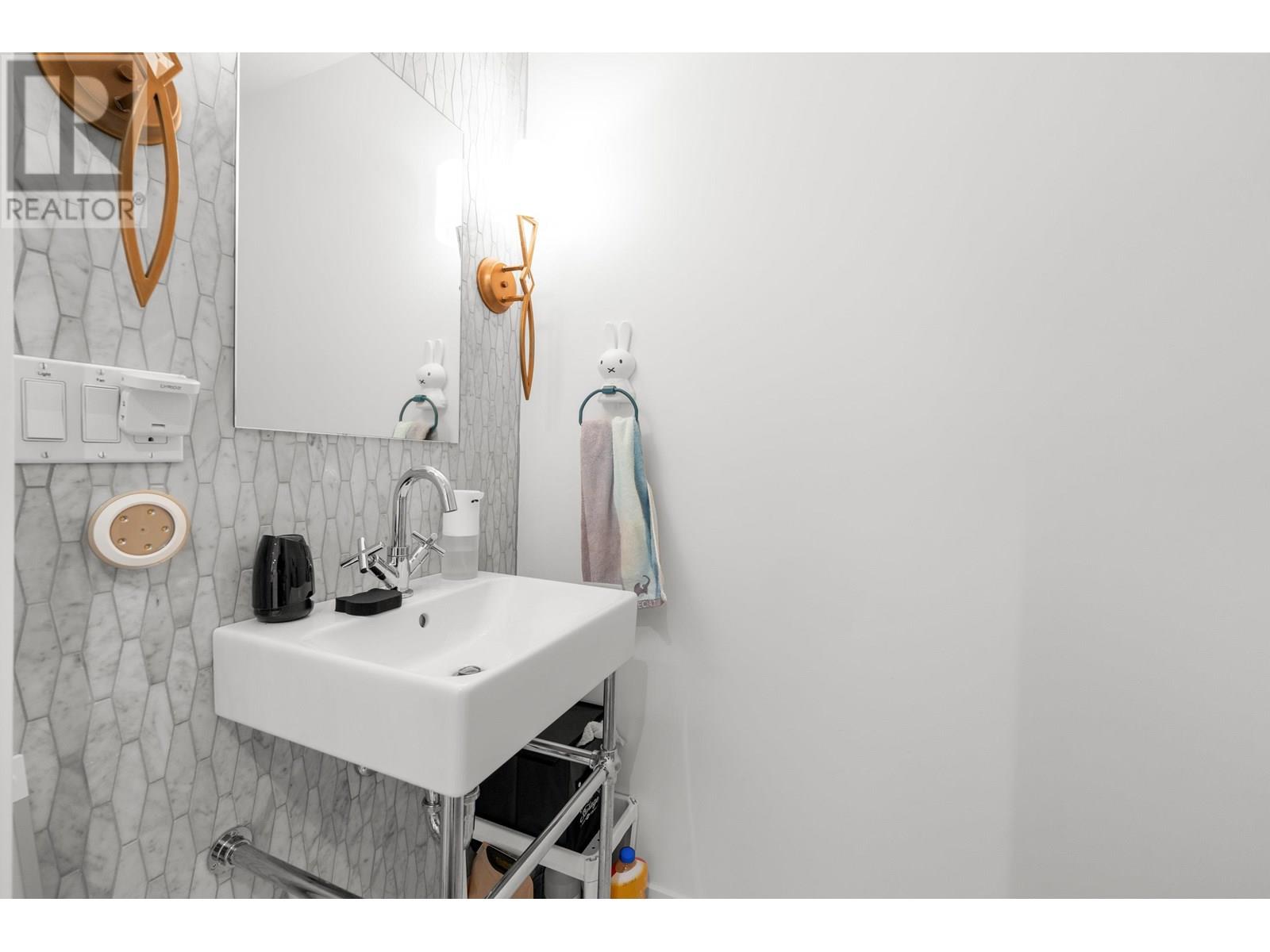 451 W 63rd Avenue, Vancouver, British Columbia  V5X 0J1 - Photo 16 - R3031376