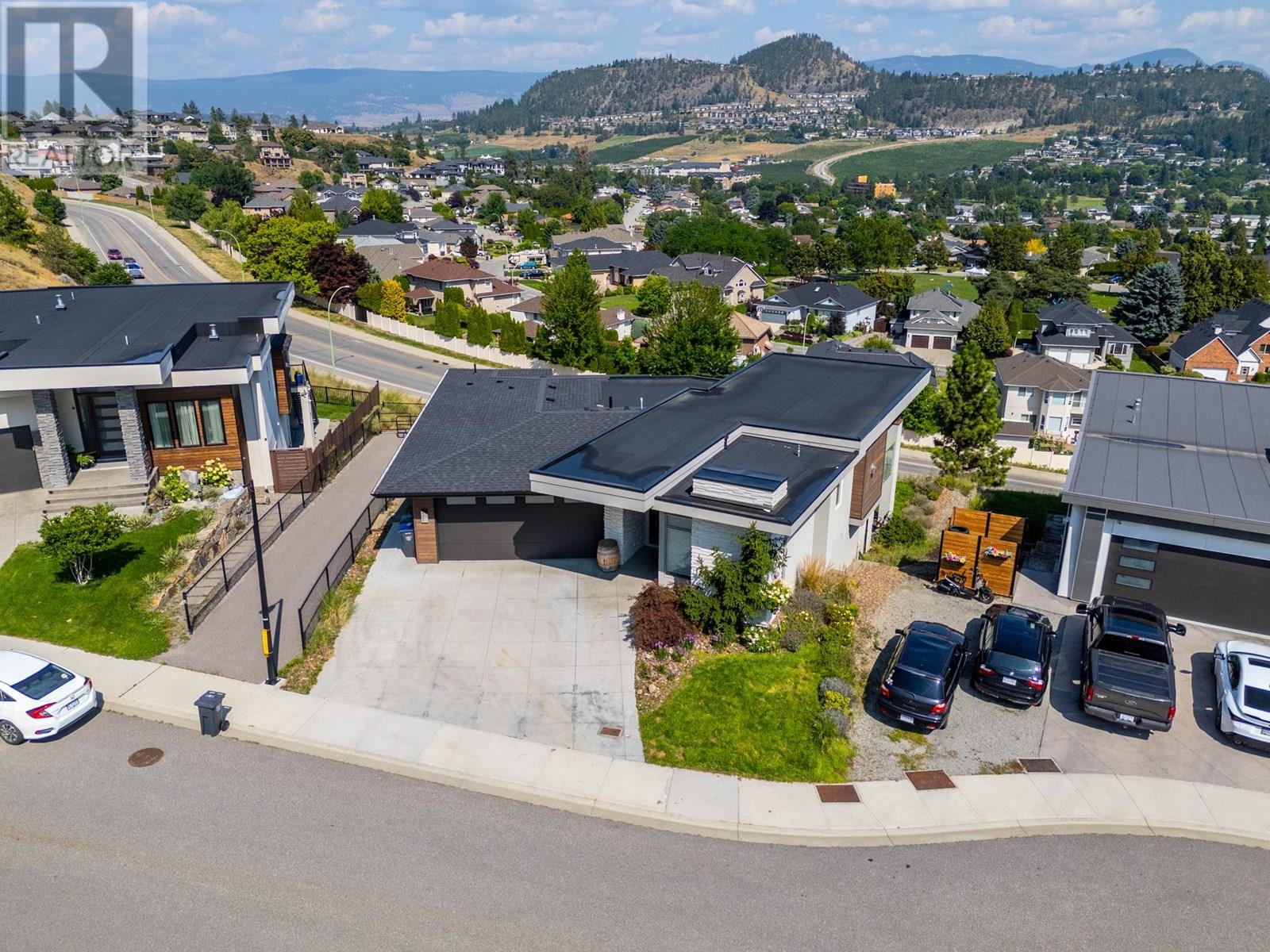 1341 Sladen Crescent, Kelowna, British Columbia  V1V 2Y1 - Photo 3 - 10357053