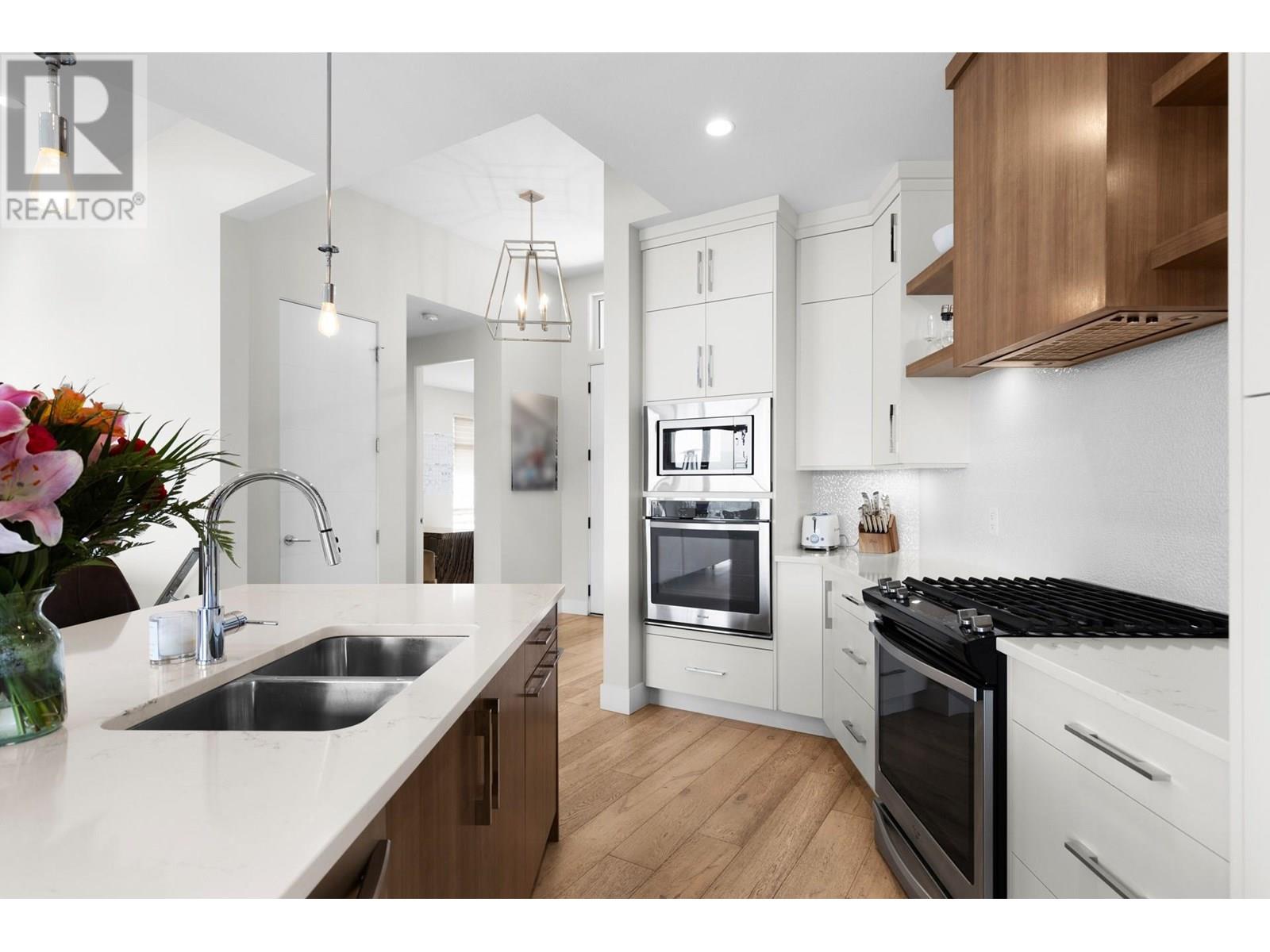 1341 Sladen Crescent, Kelowna, British Columbia  V1V 2Y1 - Photo 8 - 10357053