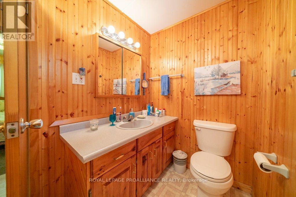 1133b North Star Lane, North Frontenac, Ontario  K0H 1K0 - Photo 34 - X12313631