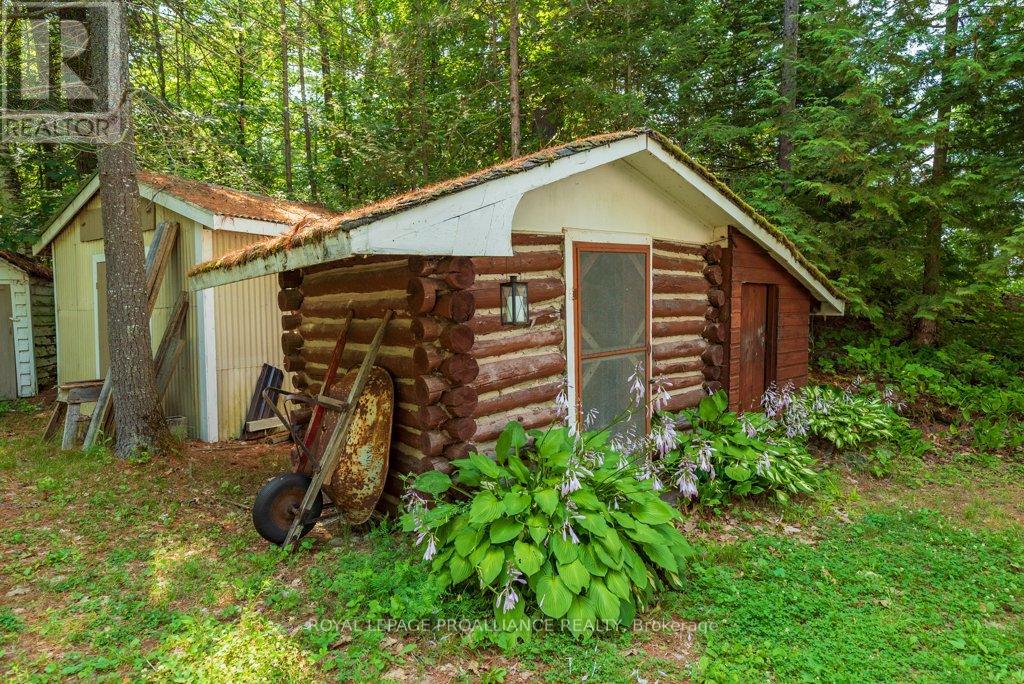1133b North Star Lane, North Frontenac, Ontario  K0H 1K0 - Photo 42 - X12313631