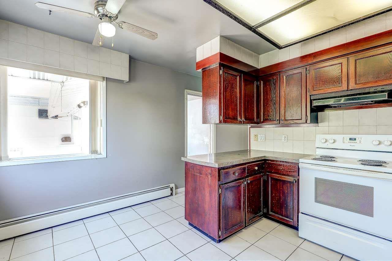Property at 11243 136 STREET image 4