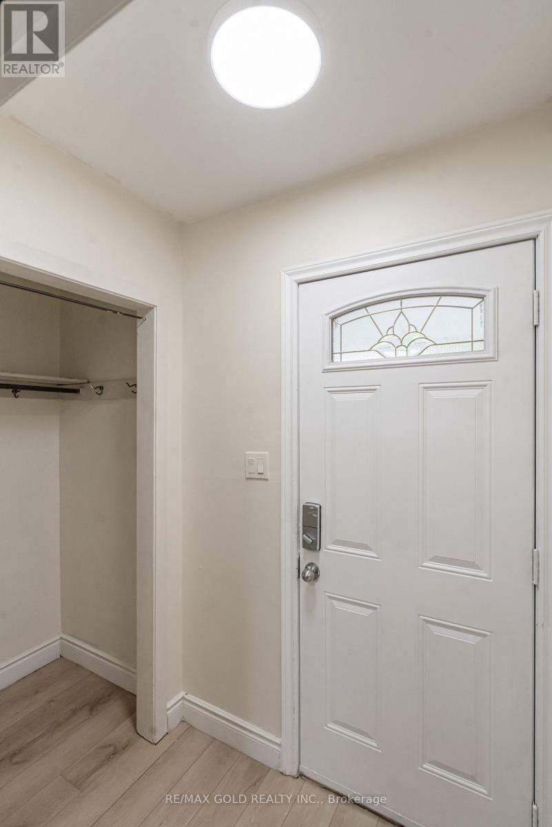 Property at 171 RHINE AVENUE image 4
