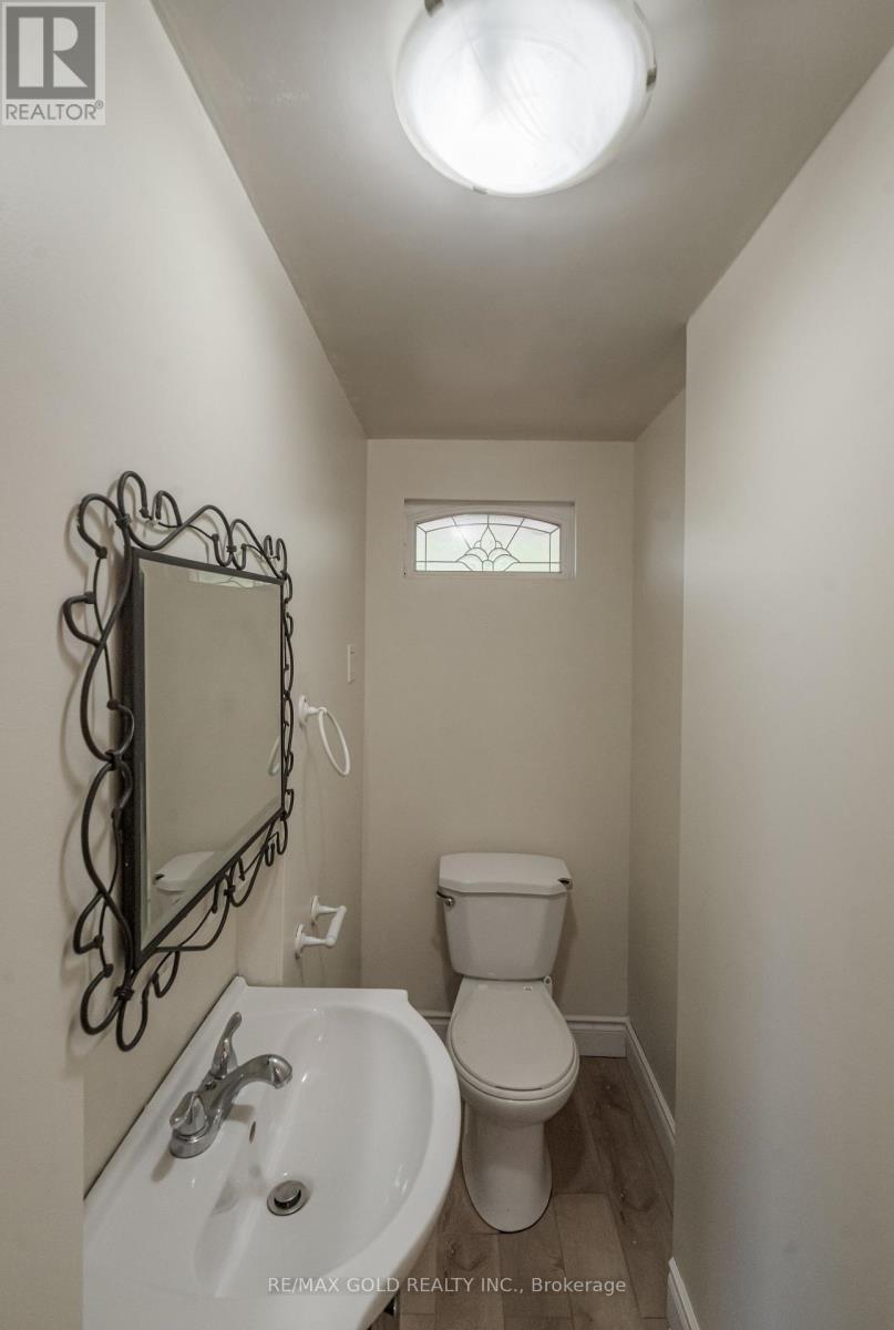 Property at 171 RHINE AVENUE image 5