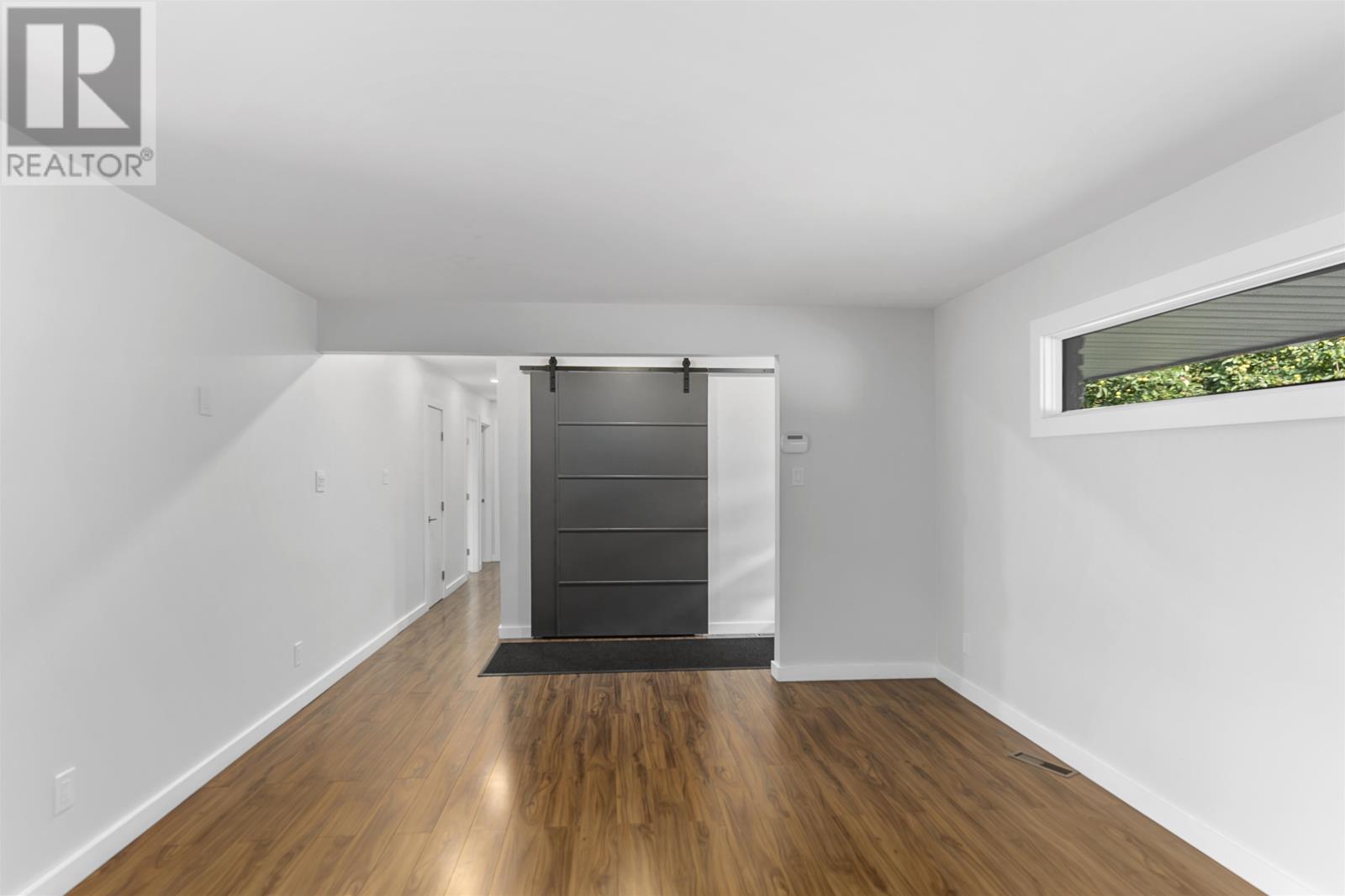 Property at 121 Chercover DR image 5