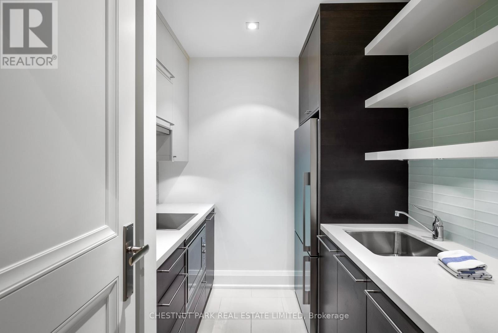 310 Palmerston Boulevard, Toronto, Ontario  M6G 2N5 - Photo 38 - C12313549