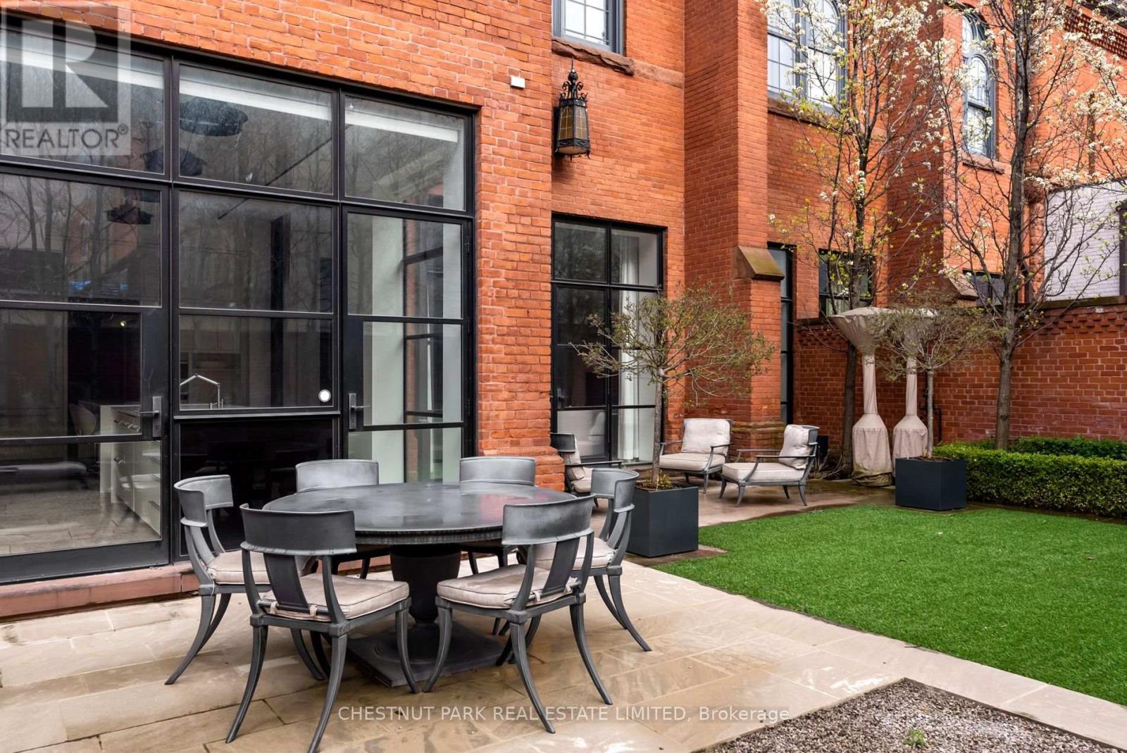 310 Palmerston Boulevard, Toronto, Ontario  M6G 2N5 - Photo 41 - C12313549