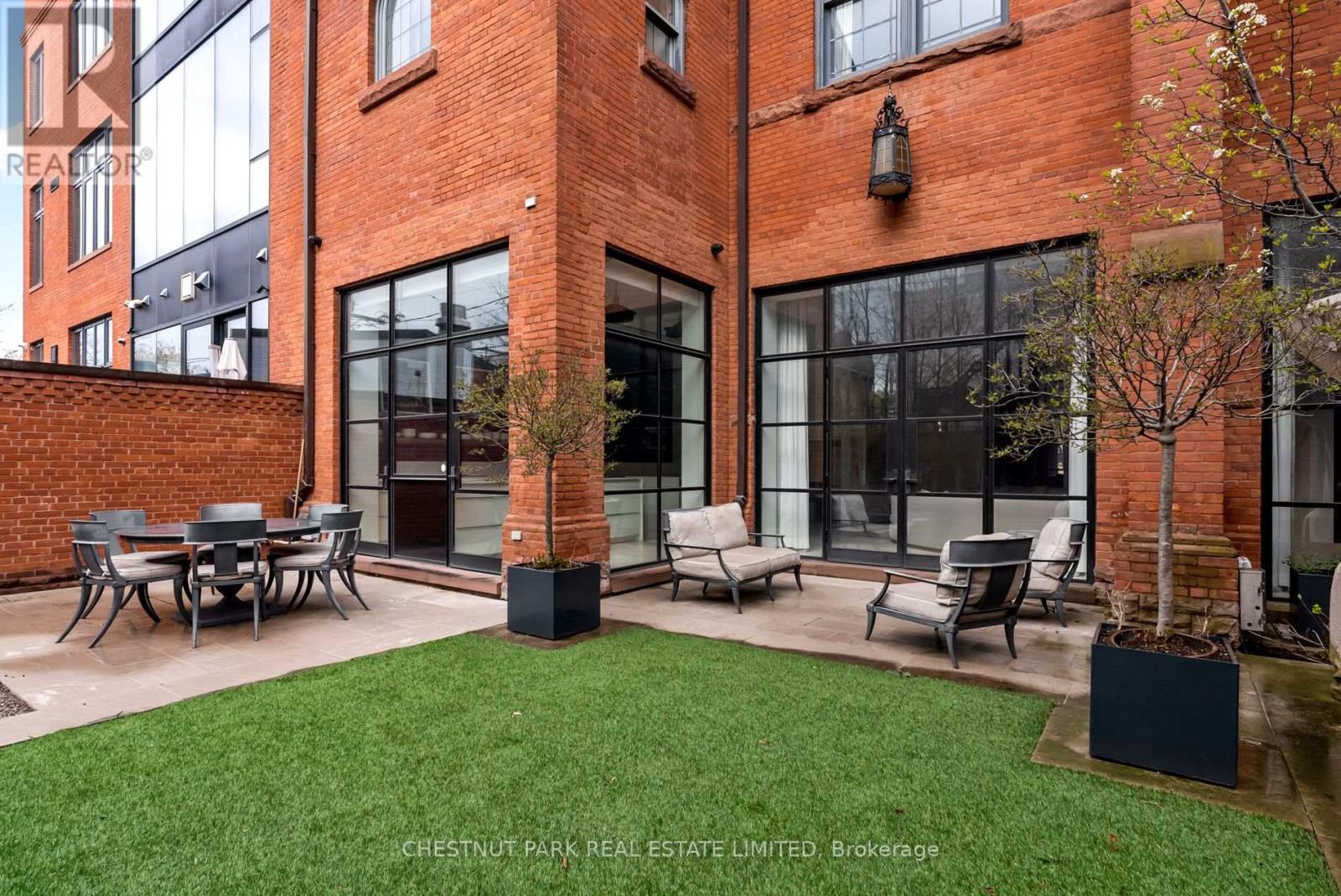 310 Palmerston Boulevard, Toronto, Ontario  M6G 2N5 - Photo 43 - C12313549