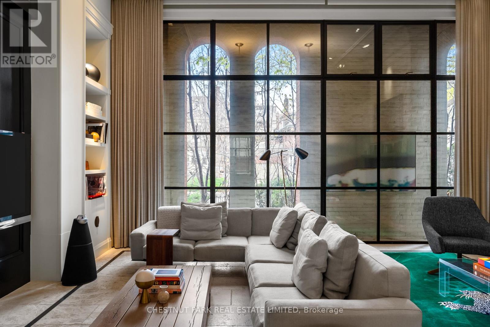 310 Palmerston Boulevard, Toronto (Palmerston-Little Italy), Ontario  M6G 2N5 - Photo 5 - C12313549