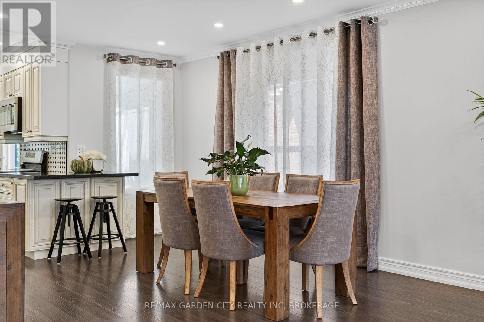 133 Connaught Avenue, Hamilton (Stripley), Ontario  L8L 6Z2 - Photo 7 - X12313634