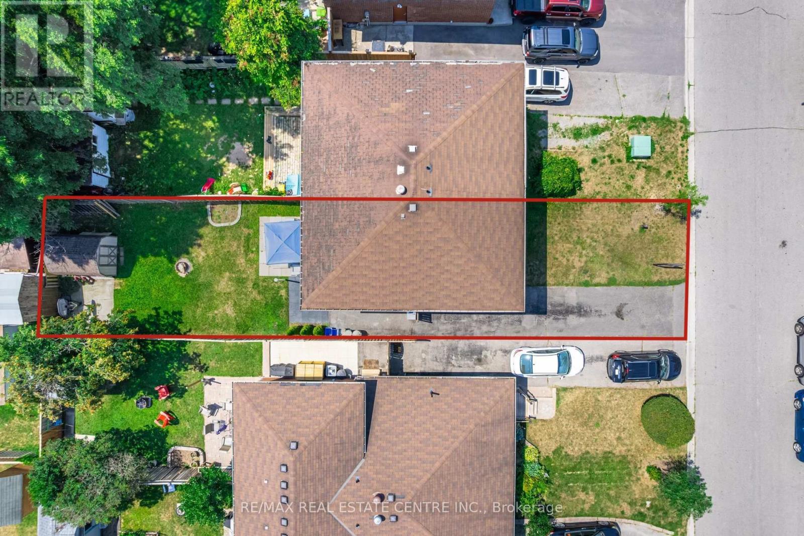 Property at 244 KINMOUNT CRESCENT image 3