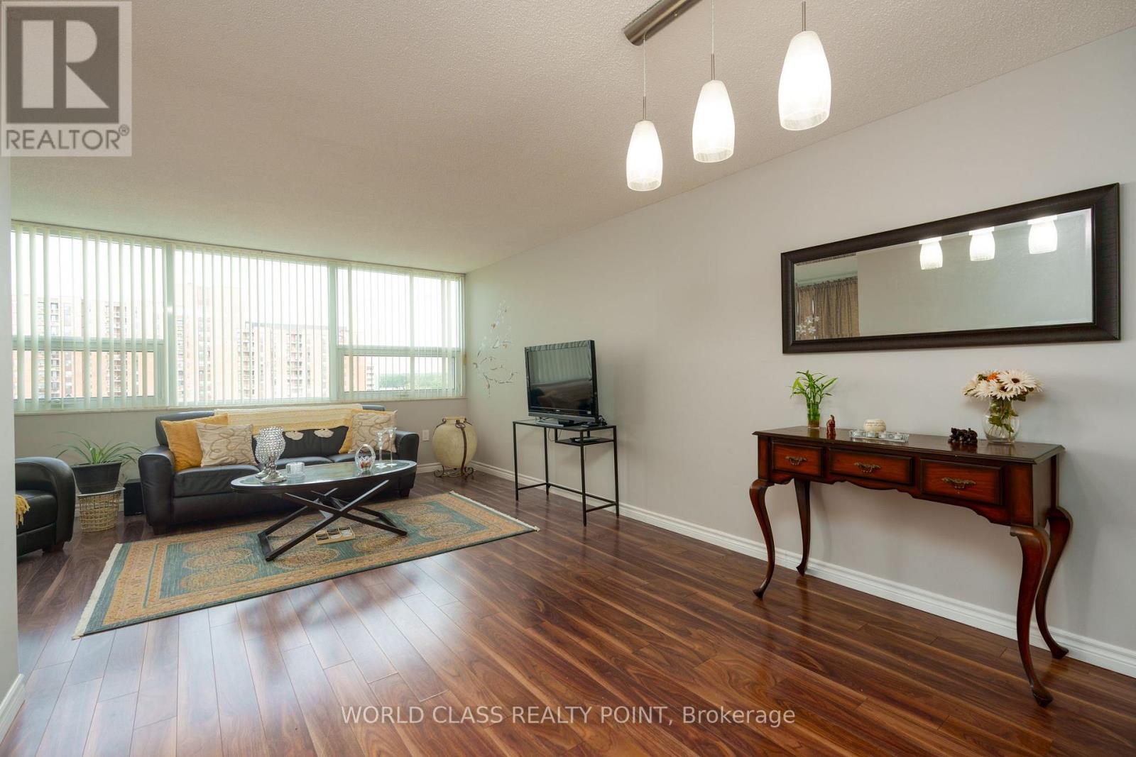 1406 - 121 LING ROAD, Toronto, Ontario