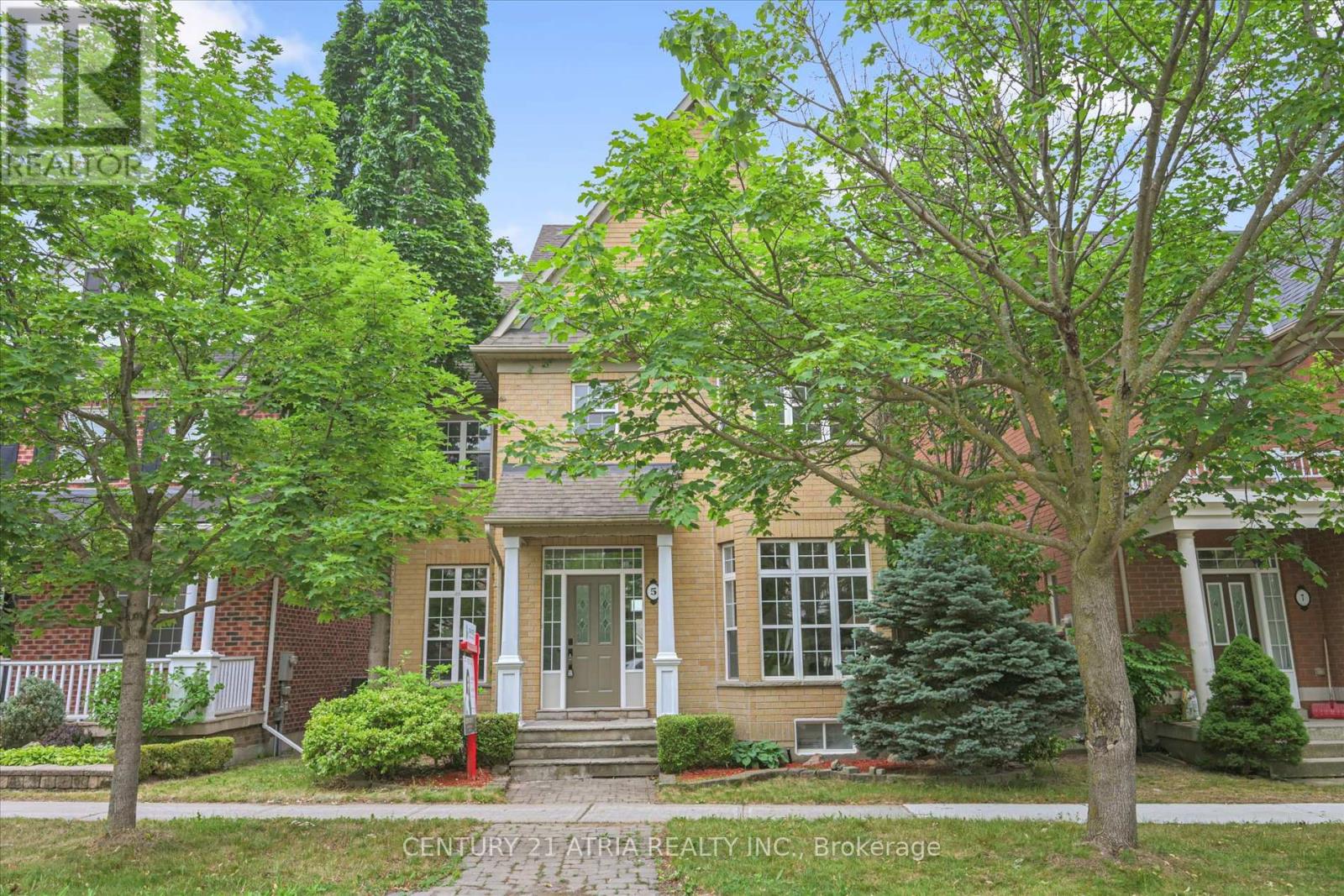 Property at 5 ANGUS GLEN BOULEVARD image 3