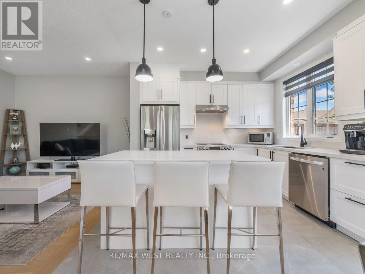 60 Utopia Way, Brampton, Ontario  L6P 0X1 - Photo 14 - W12302381