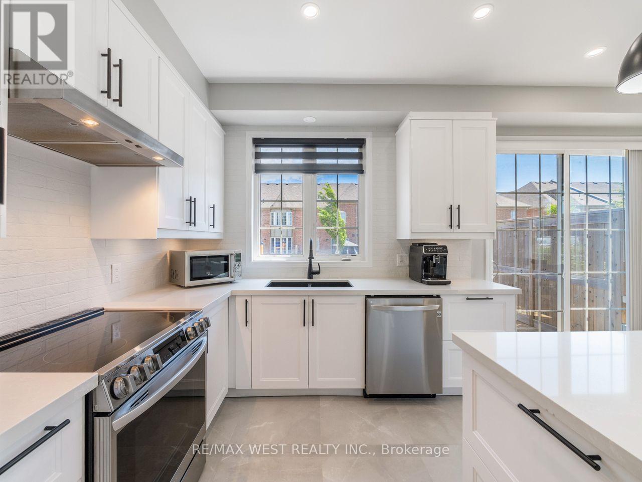 60 Utopia Way, Brampton, Ontario  L6P 0X1 - Photo 20 - W12302381