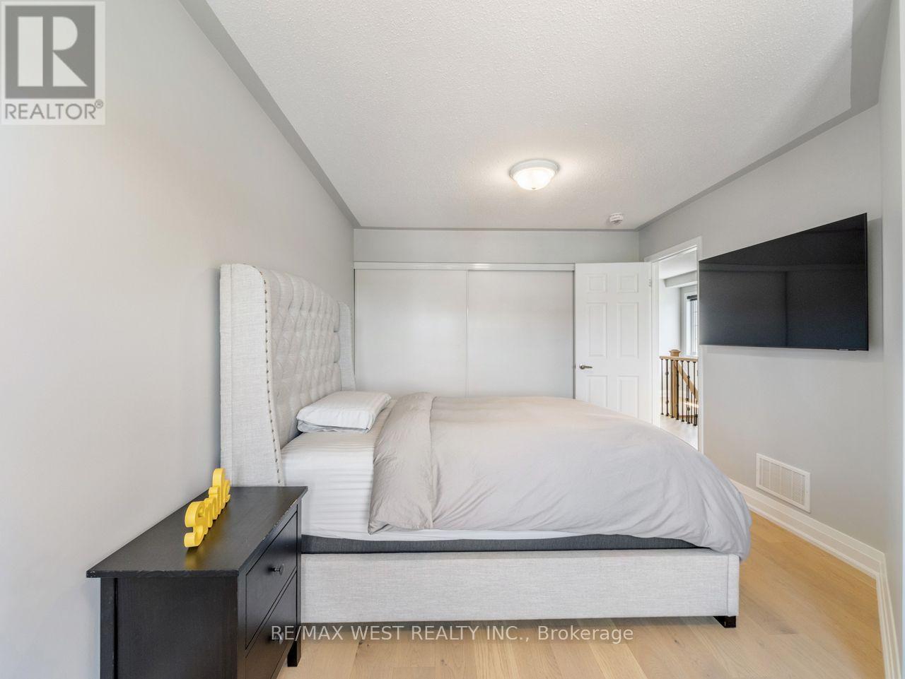 60 Utopia Way, Brampton, Ontario  L6P 0X1 - Photo 36 - W12302381