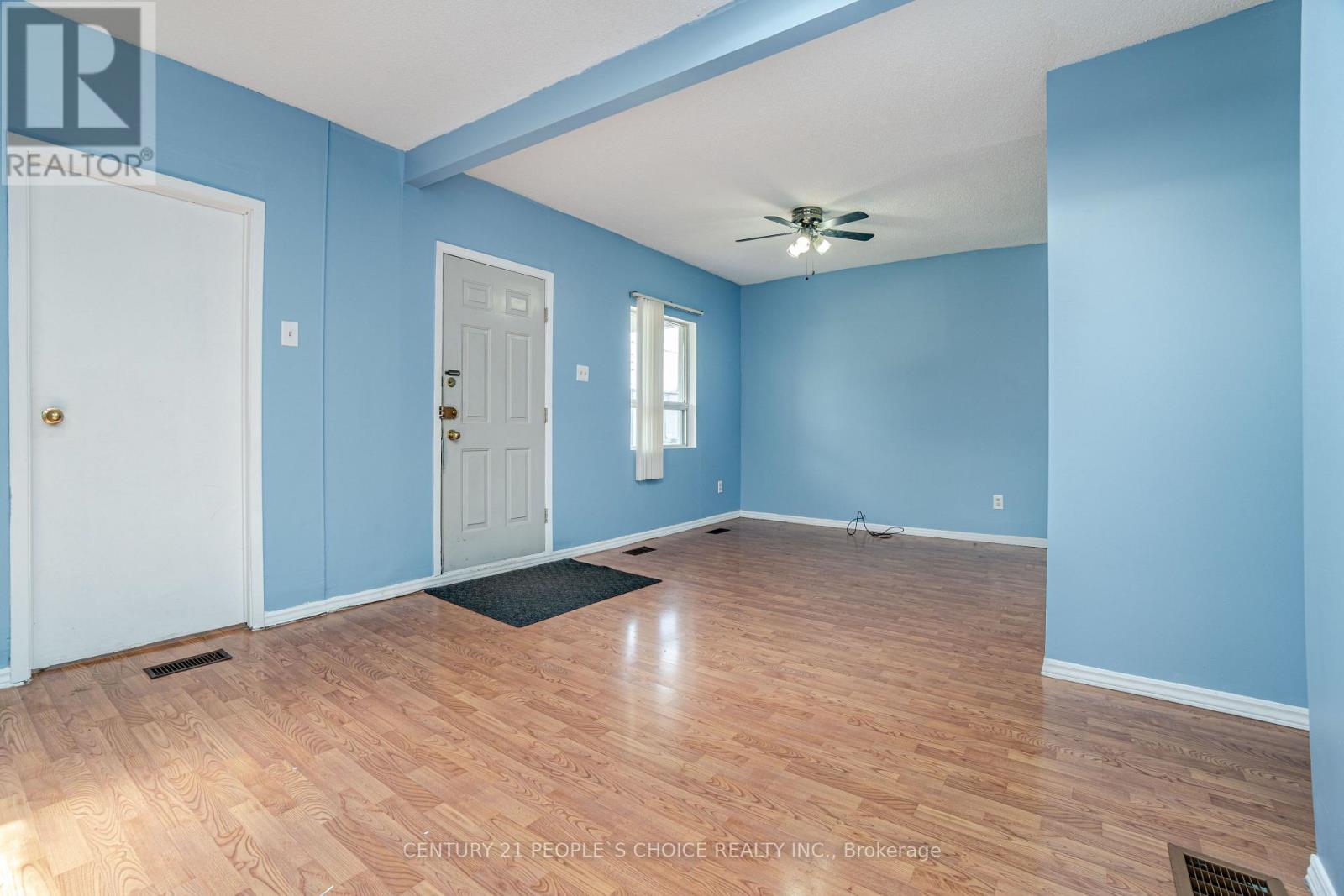 1022 Edgeleigh Avenue, Mississauga, Ontario  L5E 2G1 - Photo 11 - W12313547