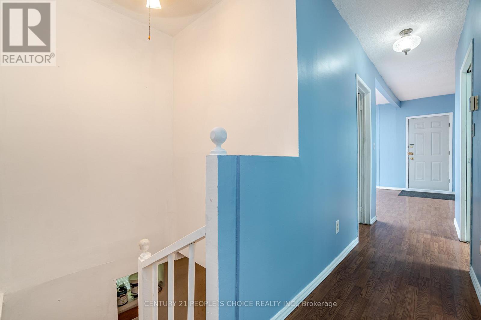 1022 Edgeleigh Avenue, Mississauga, Ontario  L5E 2G1 - Photo 23 - W12313547