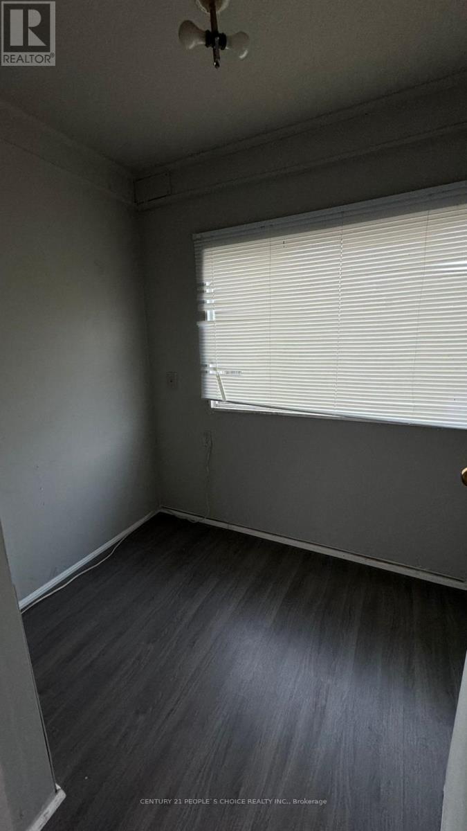 1022 Edgeleigh Avenue, Mississauga, Ontario  L5E 2G1 - Photo 49 - W12313547