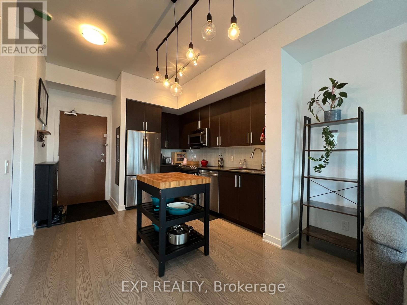 3007 - 2212 Lake Shore Boulevard W, Toronto, Ontario  M8V 0C2 - Photo 2 - W12313571