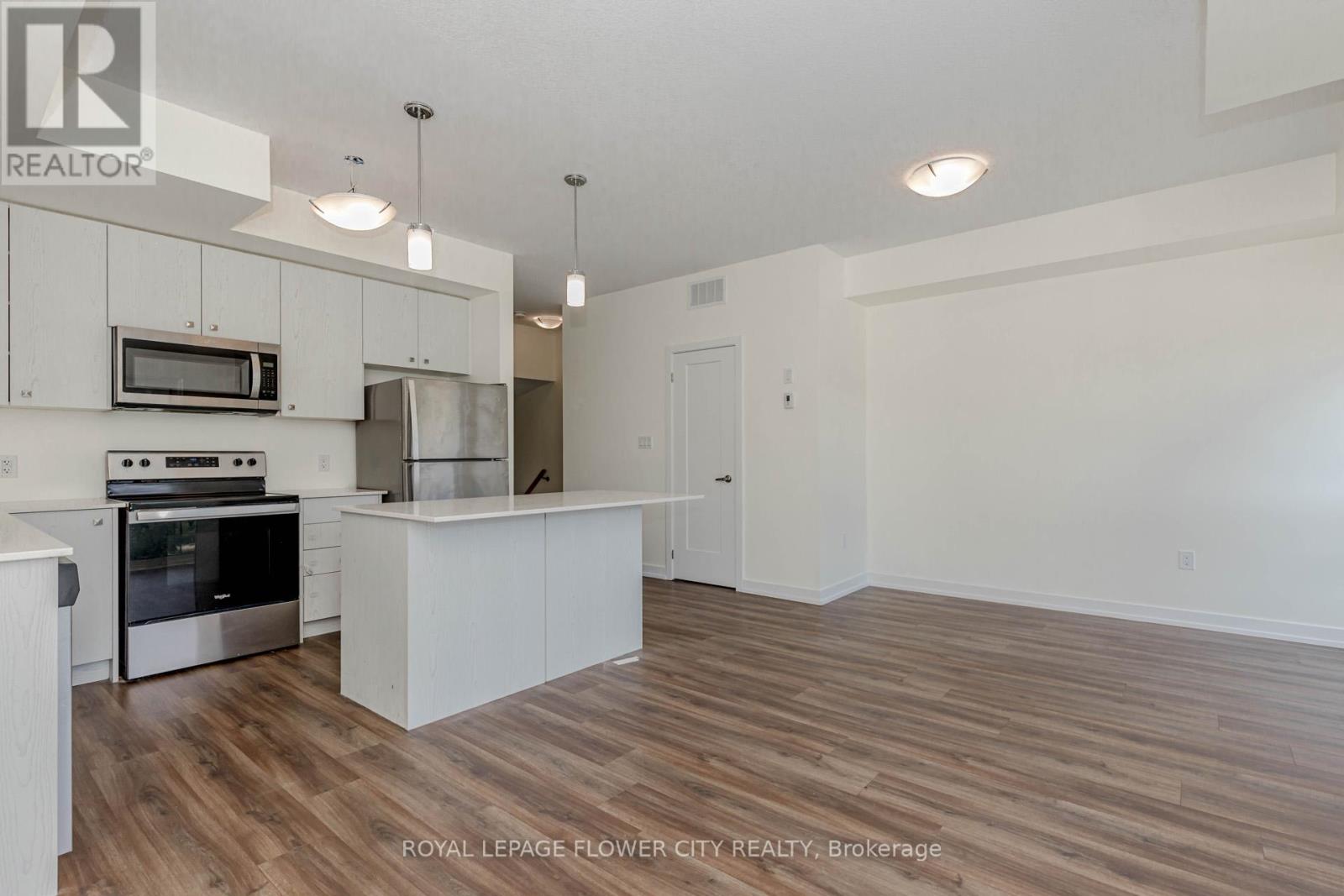 C13 - 10 Palace Street, Kitchener, Ontario  N2E 0J3 - Photo 13 - X12313493