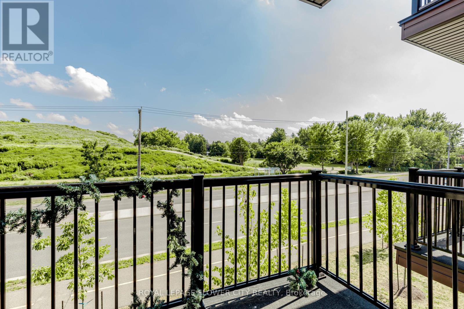 C13 - 10 Palace Street, Kitchener, Ontario  N2E 0J3 - Photo 17 - X12313493