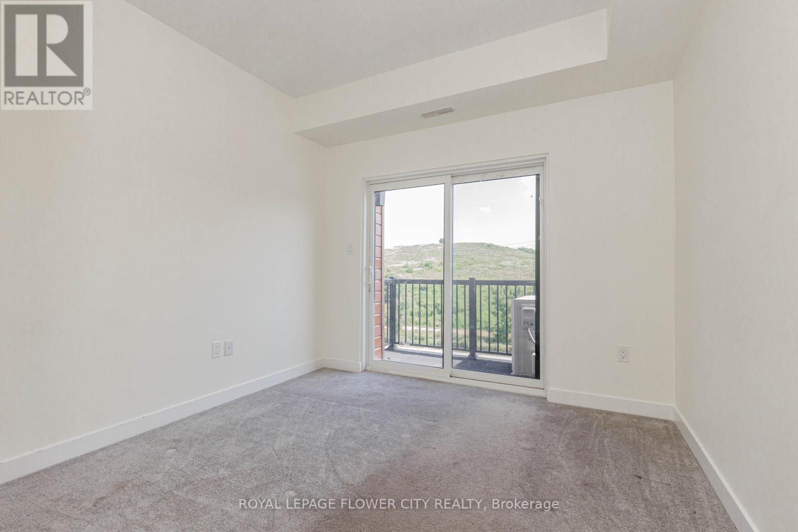 C13 - 10 Palace Street, Kitchener, Ontario  N2E 0J3 - Photo 19 - X12313493