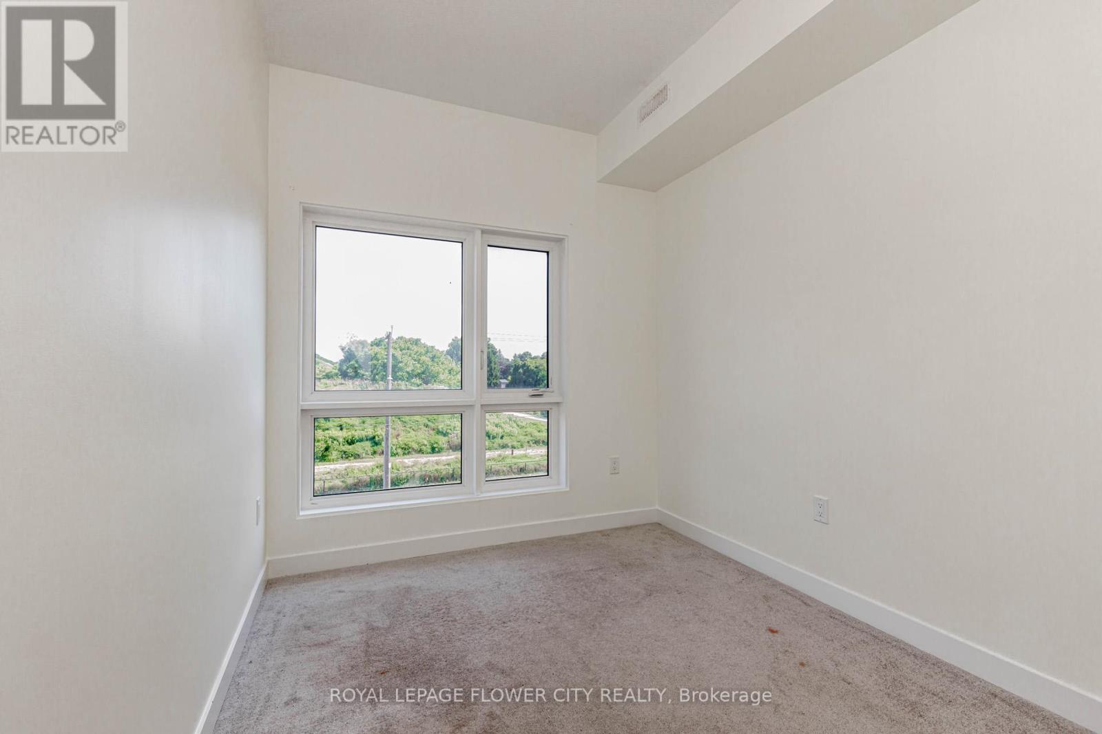 C13 - 10 Palace Street, Kitchener, Ontario  N2E 0J3 - Photo 24 - X12313493