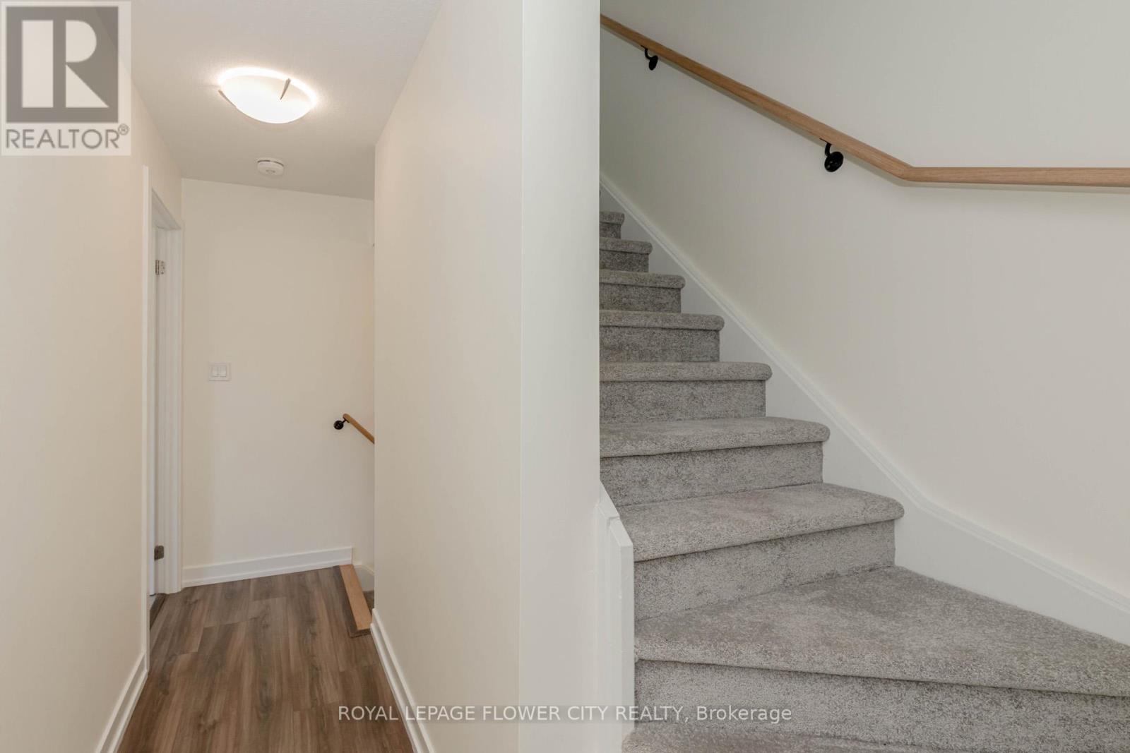 C13 - 10 Palace Street, Kitchener, Ontario  N2E 0J3 - Photo 26 - X12313493