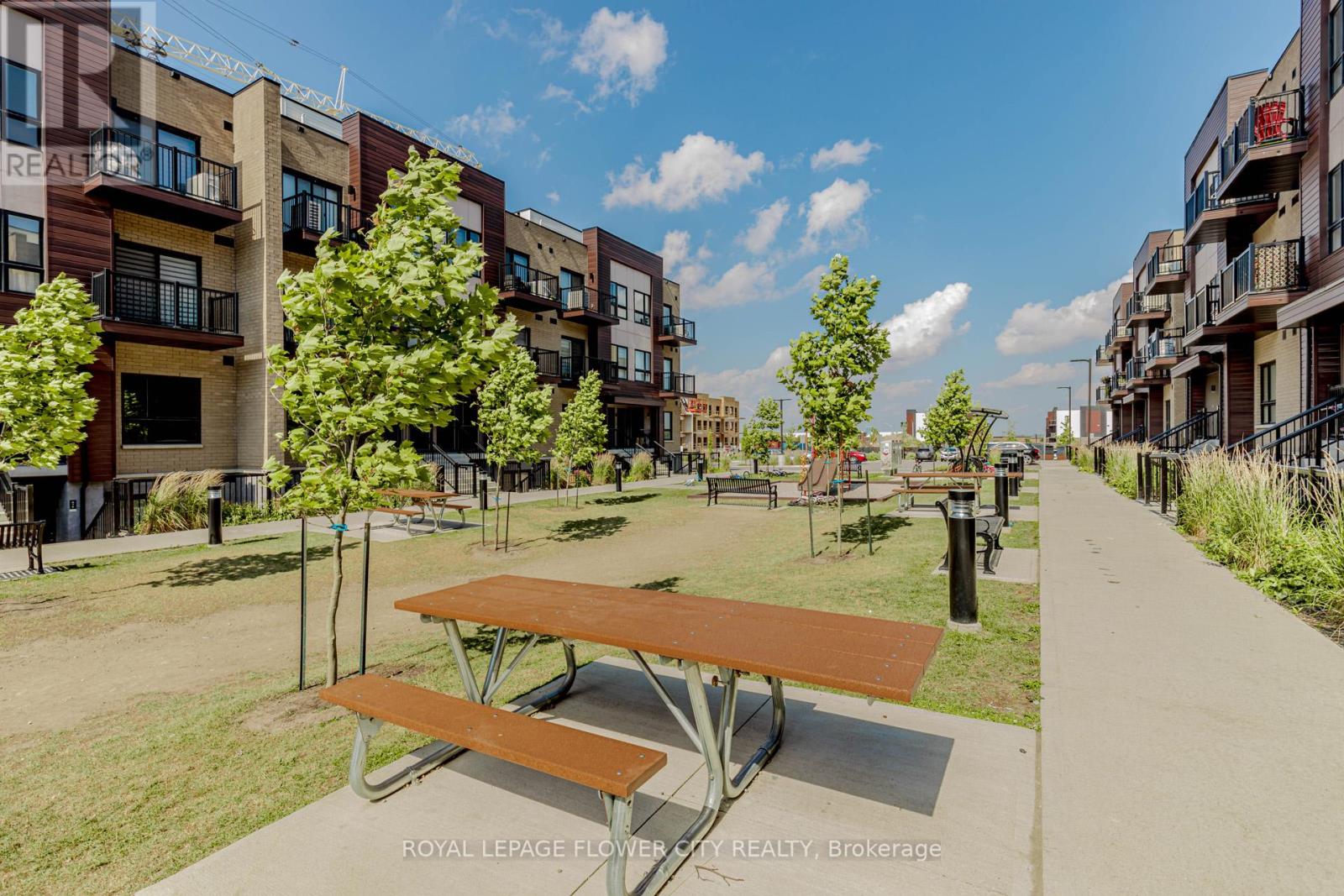 C13 - 10 Palace Street, Kitchener, Ontario  N2E 0J3 - Photo 30 - X12313493